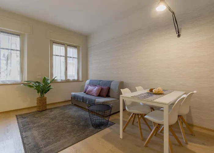 Velluto Blu & By Reasy&busy Apartament *